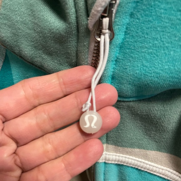Lululemon Jacket - Picture 2 of 4